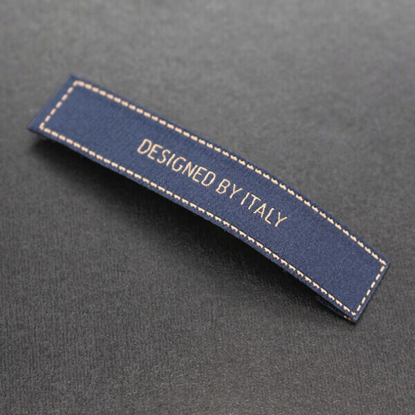 Woven fabric label for garment